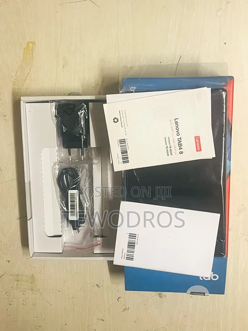 New Lenovo Tab 4 8 16 GB Black