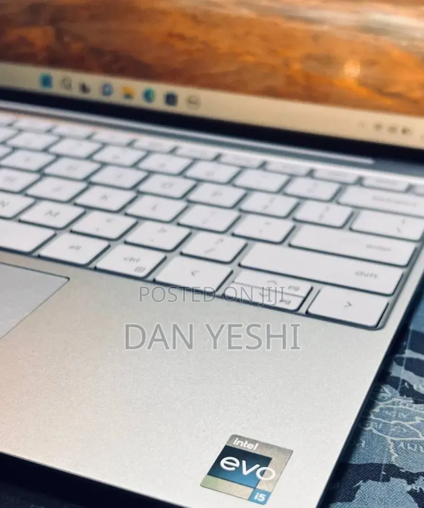 New Laptop Dell XPS 13 16GB Intel Core i5 SSD 512GB