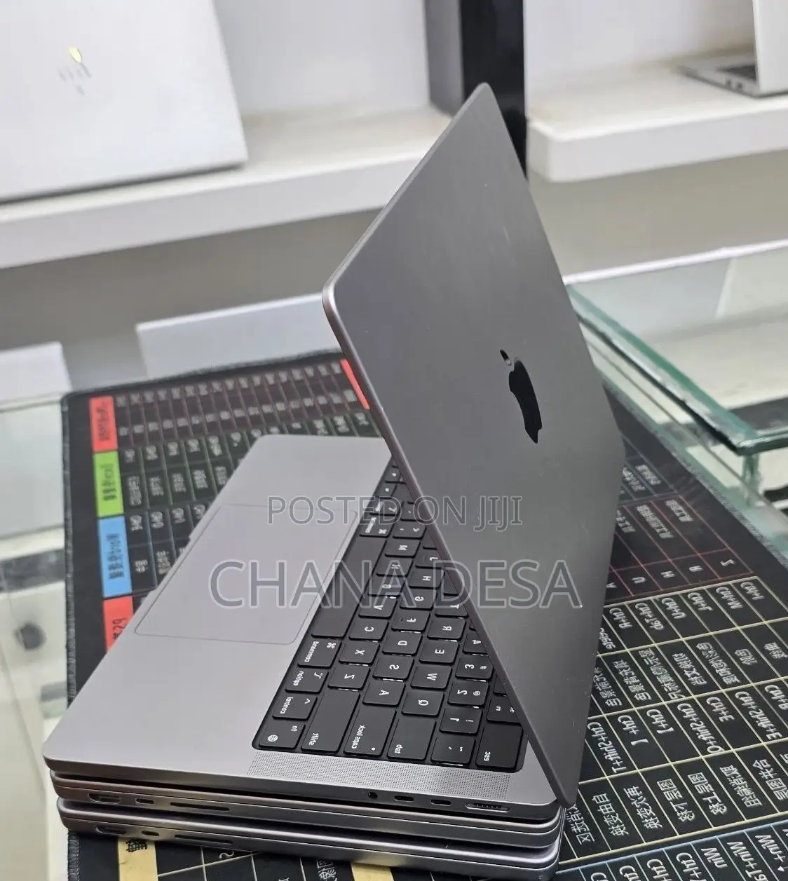 New Laptop Apple MacBook Pro 2021 M1 32GB Apple M1 Pro SSD 512GB