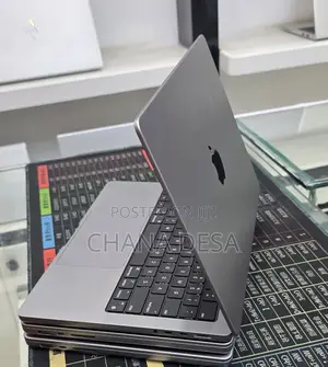 New Laptop Apple MacBook Pro 2021 M1 32GB Apple M1 Pro SSD 512GB