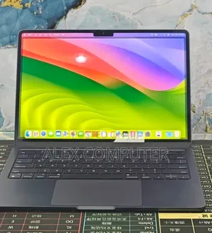 New Laptop Apple MacBook Air 2022 M2 8GB Apple M2 SSD 512GB