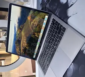 New Laptop Apple MacBook Air 2019 8GB Intel Core i5 SSD 128GB