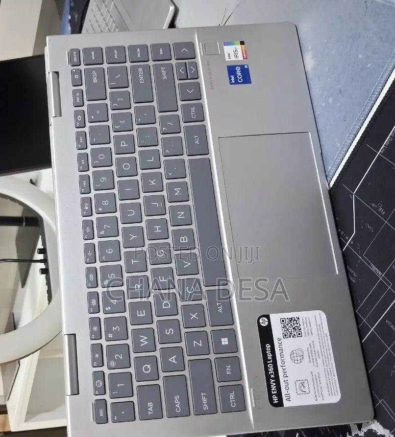 New Laptop HP Envy 14 8GB Intel Core i5 SSD 512GB