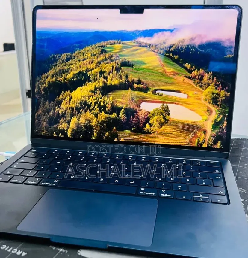 New Laptop Apple MacBook Air 2022 M2 16GB Apple M2 SSD 512GB