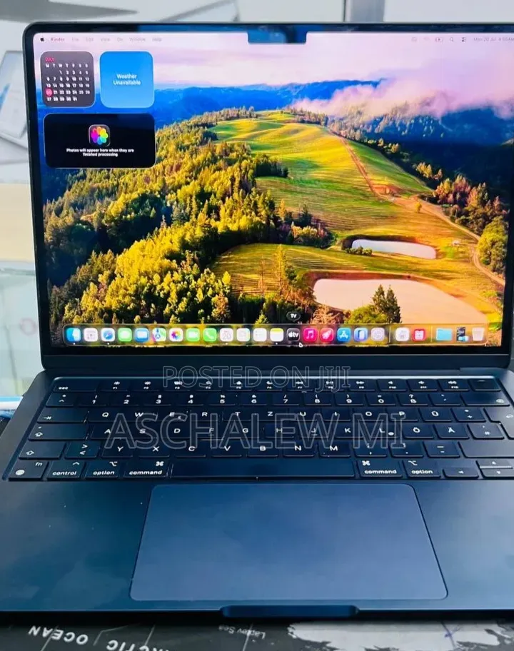 New Laptop Apple MacBook Air 2022 M2 16GB Apple M2 SSD 512GB