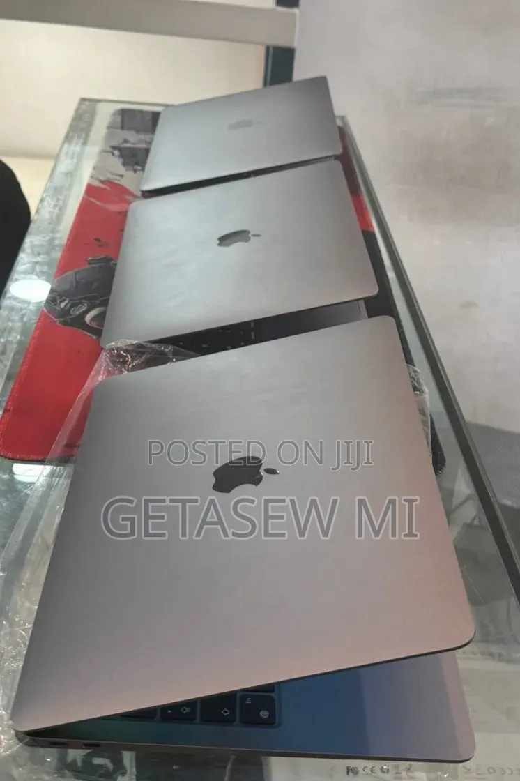 New Laptop Apple MacBook Air 2020 M1 8GB Apple M1 SSD 256GB