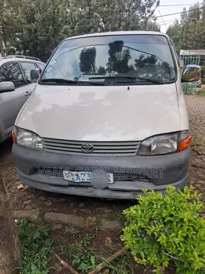 Toyota HiAce 2002