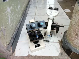 Microscope