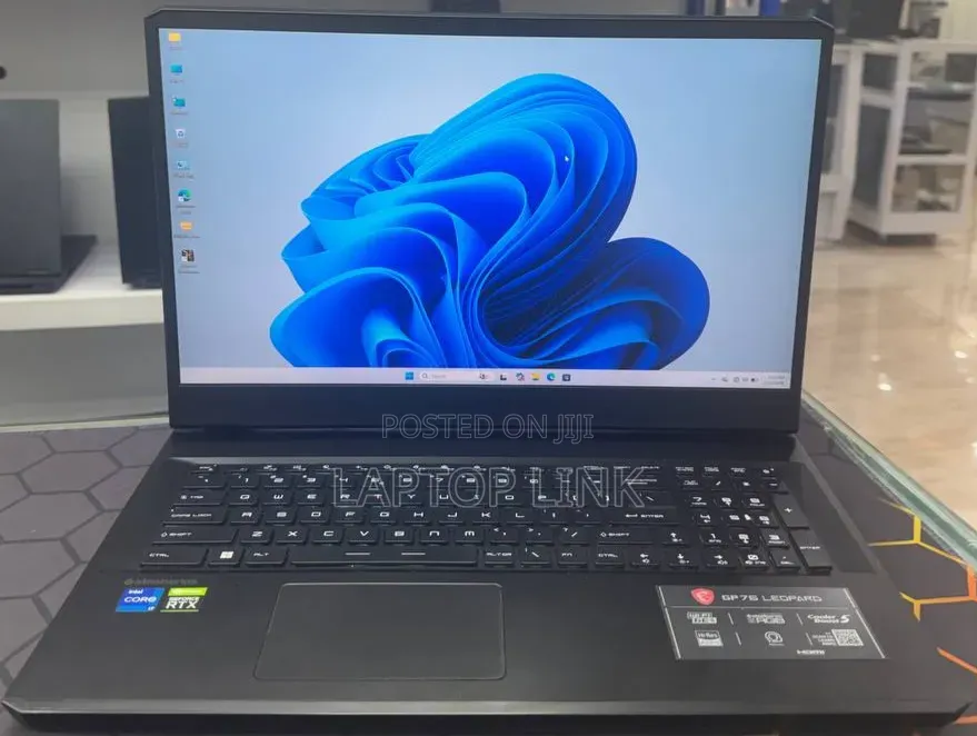 New Laptop MSI GP75 Leopard 16GB Intel Core i7 SSD 1T