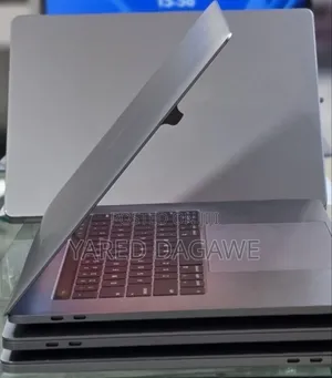 New Laptop Apple MacBook Pro 2017 16GB Intel Core i7 SSD 512GB