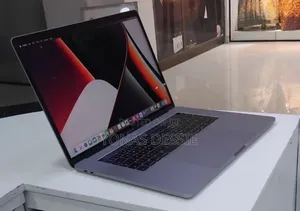 New Laptop Apple MacBook Pro 2015 16GB Intel Core i7 SSD 512GB