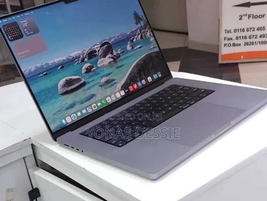 New Laptop Apple MacBook Pro 2021 M1 32GB SSD 1T