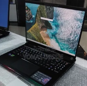 New Laptop MSI Raider GE68HX 13VI-202US 32GB Intel Core i9 SSD 1T