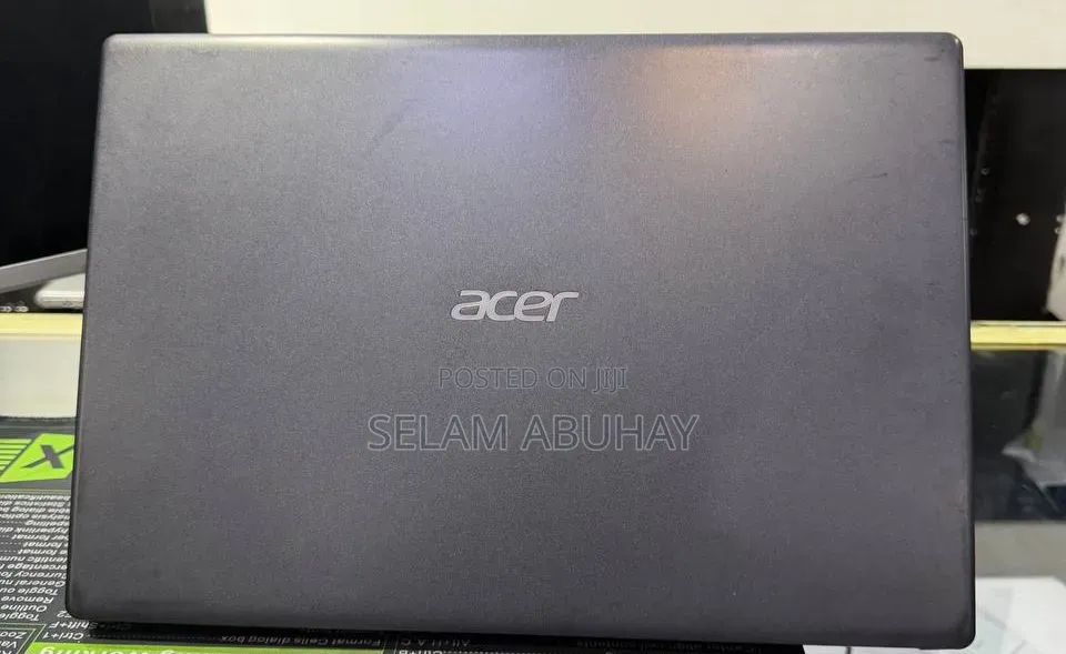 Laptop Acer Aspire 3 8GB Intel Core i7 HDD+SSD 256GB