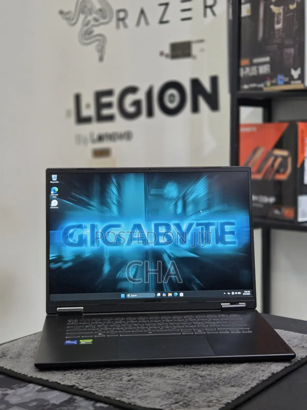 New Laptop Gigabyte GAMING A16 16GB Intel Core i7 SSD 1T