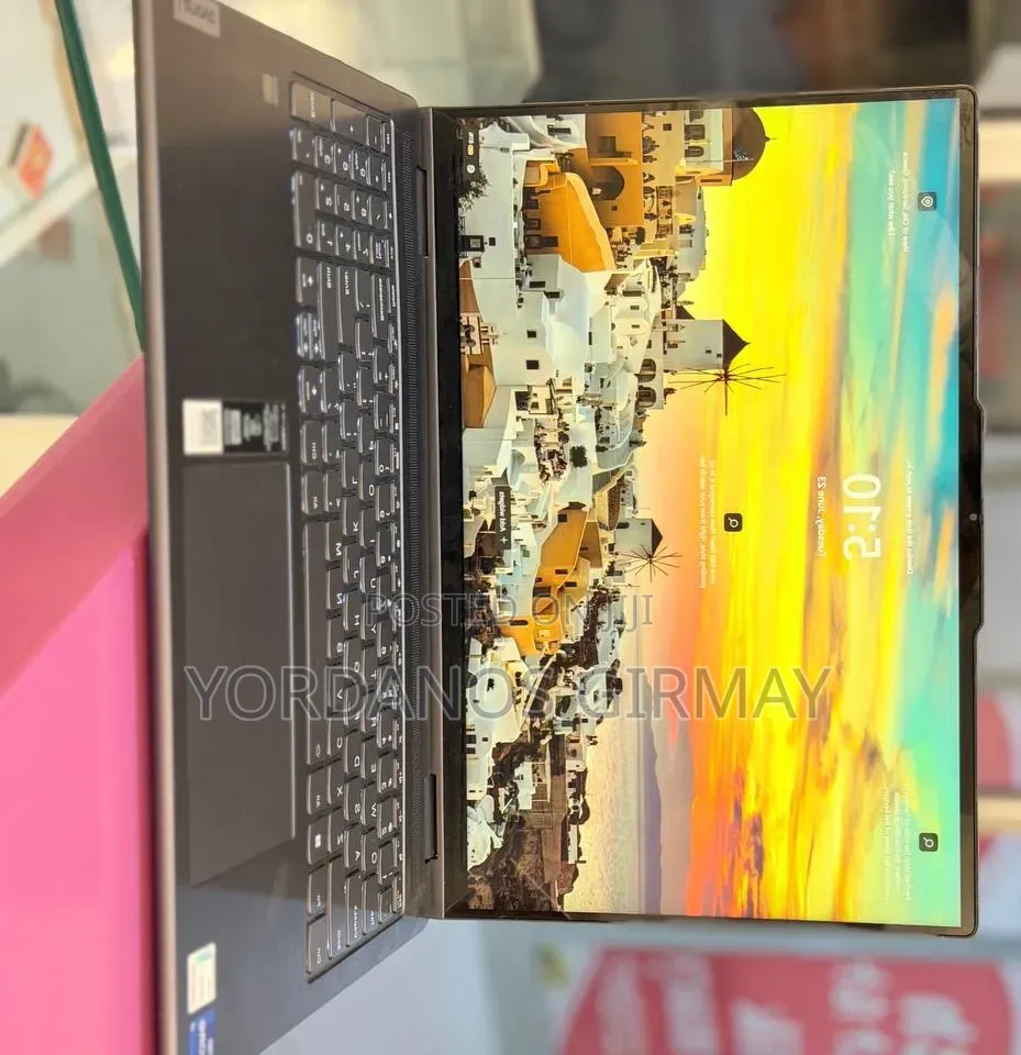 New Laptop Lenovo Yoga 7i 16GB Intel Core i7 SSD 512GB