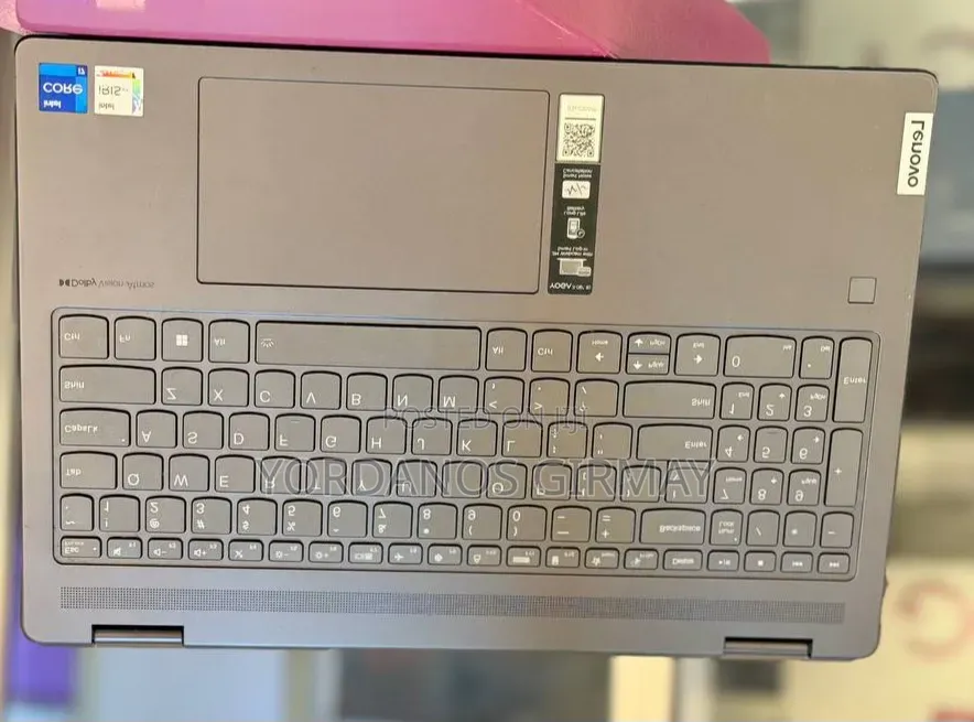 New Laptop Lenovo Yoga 7i 16GB Intel Core i7 SSD 512GB