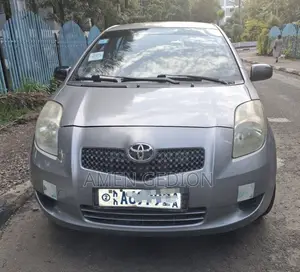 Toyota Yaris 2009 Silver