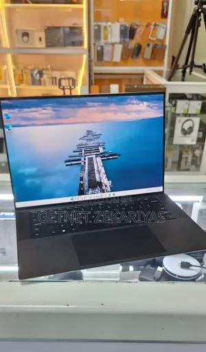 New Laptop Dell Precision 15 3551 16GB Intel Core i7 SSD 512GB