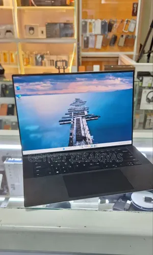 New Laptop Dell Precision 15 3551 16GB Intel Core i7 SSD 512GB