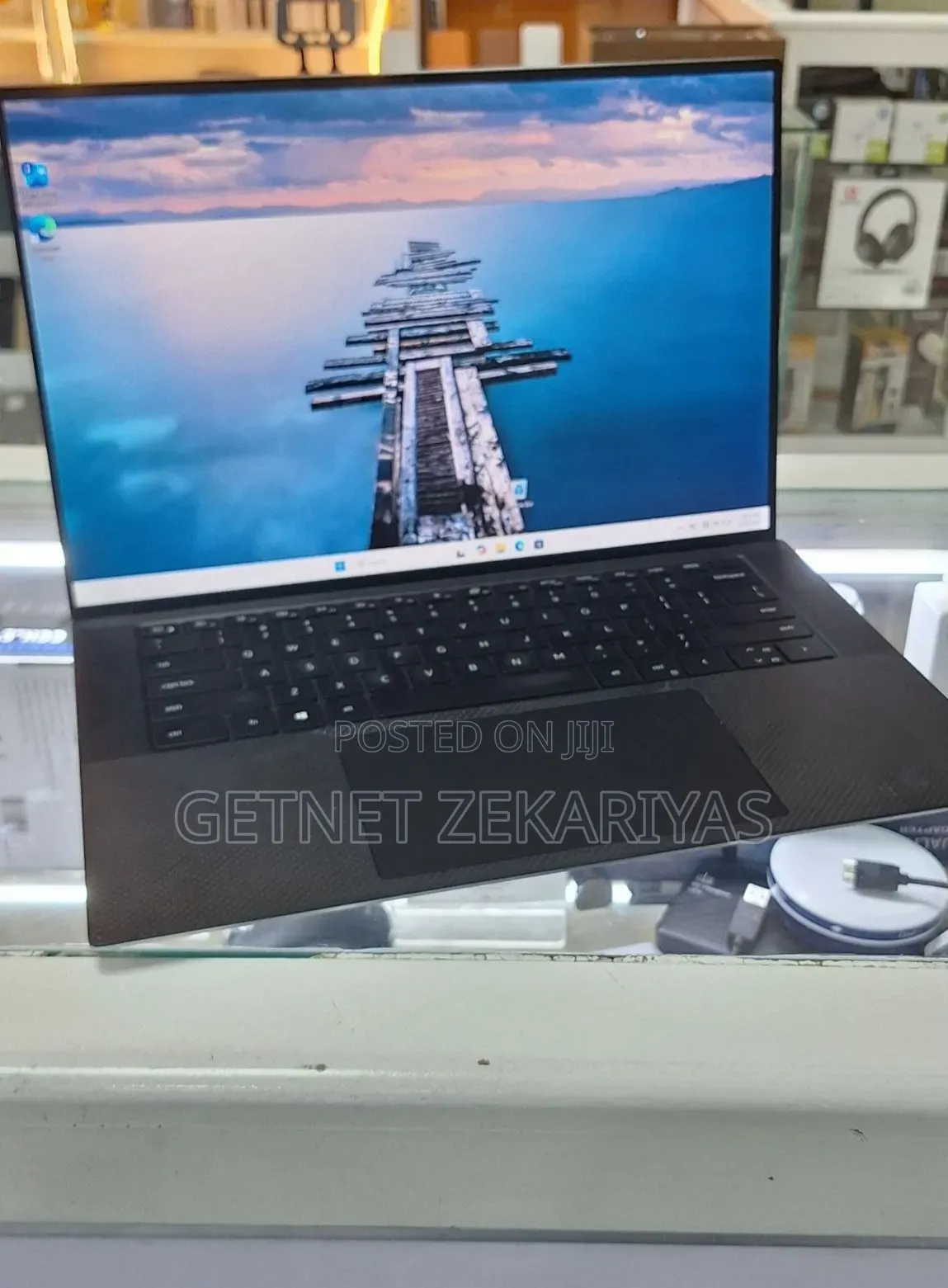 New Laptop Dell Precision 15 3551 16GB Intel Core i7 SSD 512GB