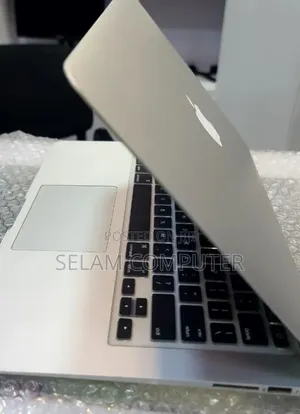 New Laptop Apple MacBook Air 2017 8GB Intel Core i5 SSD 128GB