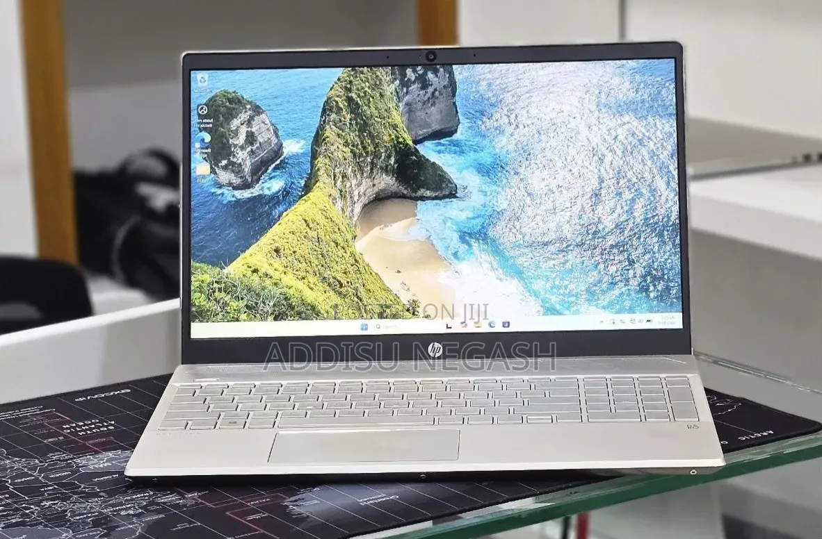 New Laptop HP Pavilion 15 8GB Intel Core i5 SSD 512GB