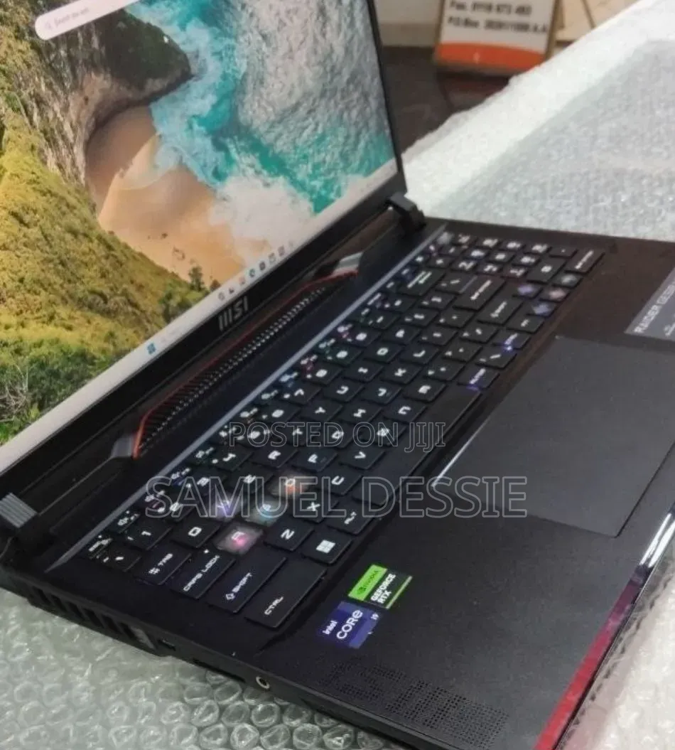 New Laptop MSI Raider GE68HX 13VI-202US 32GB Intel Core i9 SSD 1T