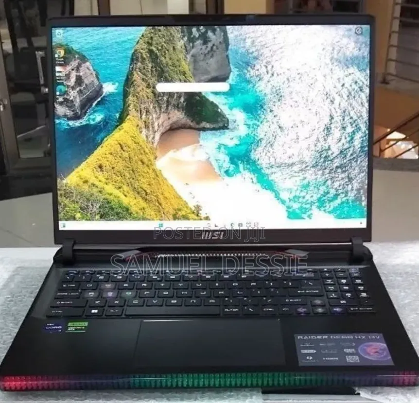 New Laptop MSI Raider GE68HX 13VI-202US 32GB Intel Core i9 SSD 1T