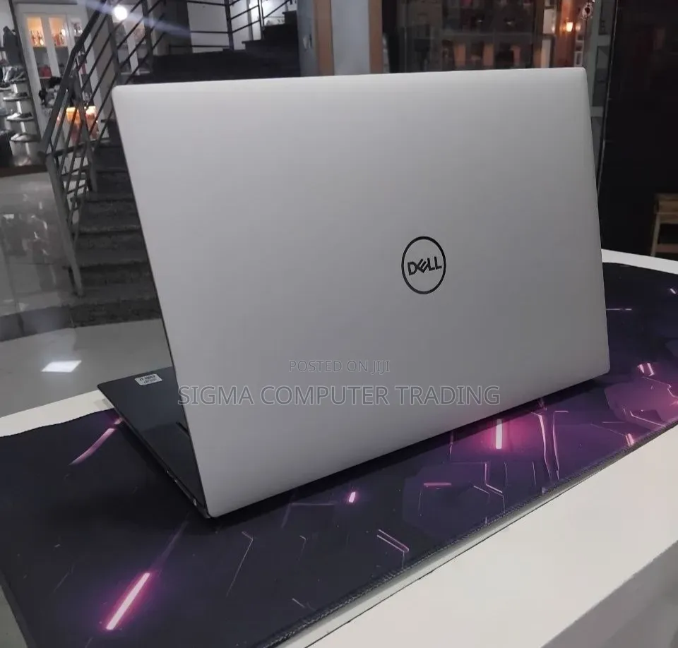 New Laptop Dell XPS 15 16GB Intel Core i7 SSD 512GB