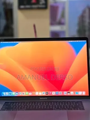 New Laptop Apple MacBook Pro 2017 16GB Intel Core i7 SSD 512GB