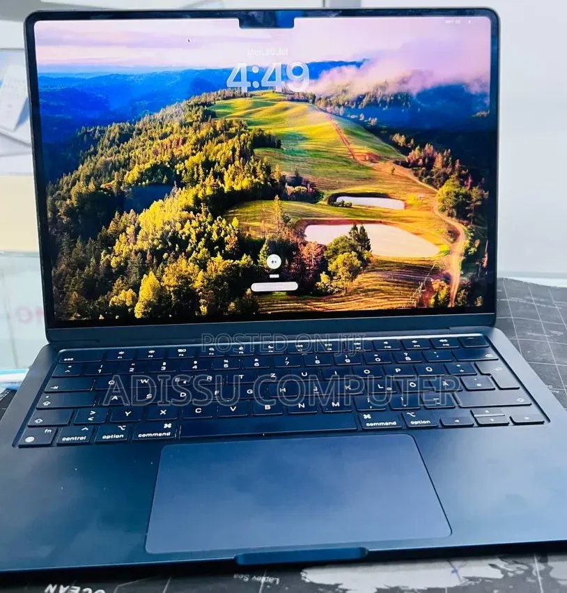 New Laptop Apple MacBook Air 2022 M2 16GB Apple M2 SSD 512GB