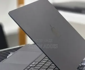New Laptop Apple MacBook Air 2022 M2 8GB AMD A10 SSD 256GB