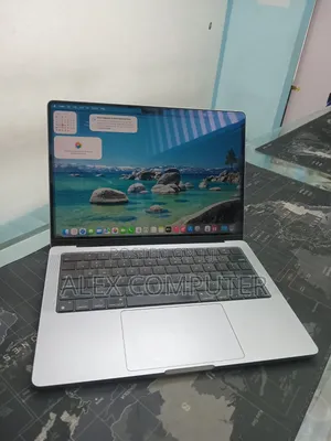 New Laptop Apple MacBook Pro 2021 M1 16GB Apple M1 Pro SSD 512GB