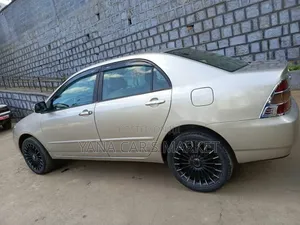 Toyota Corolla 2003 Gold