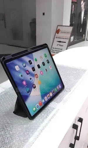 New Apple iPad Pro 12.9 (2020) 1 TB Black