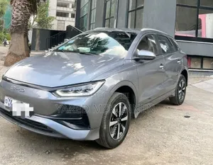 BYD E2 43 kWh 94 hp FWD 2025 Gray