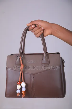 Quality Handbags // Free Delivery