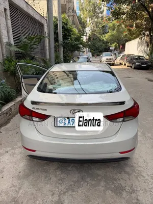 Hyundai Elantra 2015 Beige