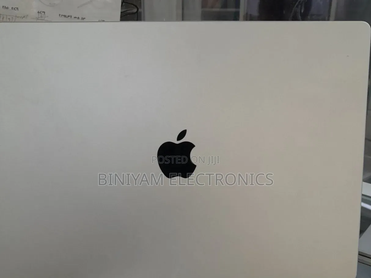 New Laptop Apple MacBook Pro 2021 M1 32GB Apple M1 Pro SSD 1T