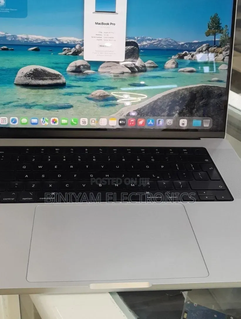 New Laptop Apple MacBook Pro 2021 M1 32GB Apple M1 Pro SSD 1T