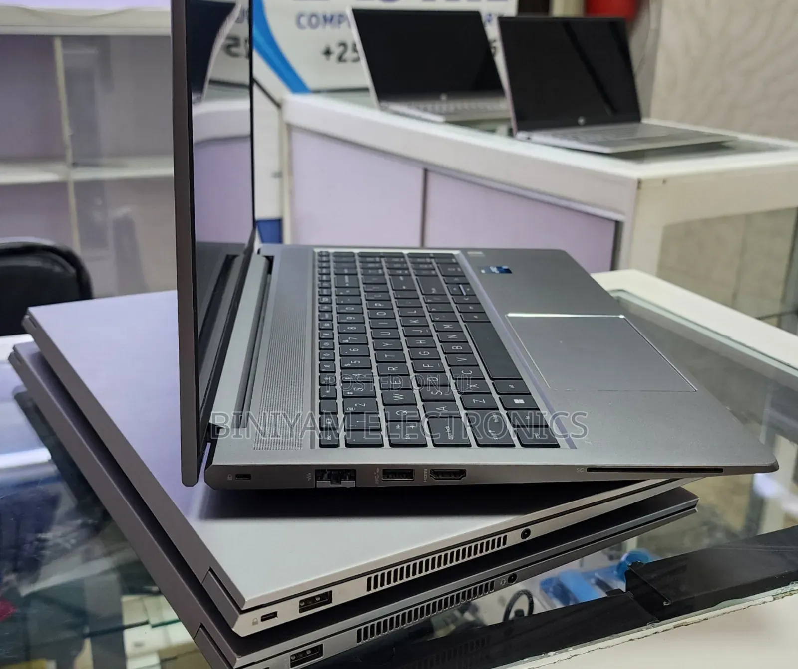 New Laptop HP ZBook 15 32GB Intel Core i9 SSD 512GB