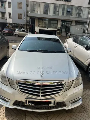 Mercedes-Benz 200E 2013 Silver