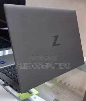 New Laptop HP ZBook Firefly G8 16GB Intel Core i7 SSD 512GB