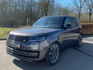 New Land Rover Discovery 2025 Gray