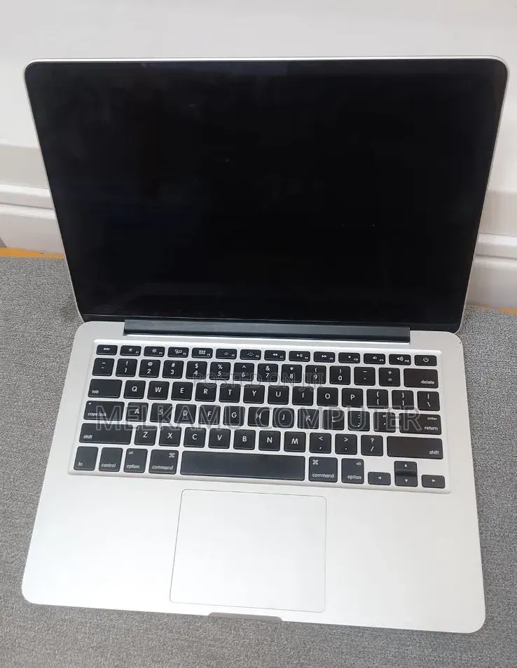 New Laptop Apple MacBook Air 2015 8GB Intel Core i5 SSD 256GB