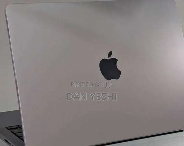 New Laptop Apple MacBook Pro 16GB Apple M1 SSD 512GB