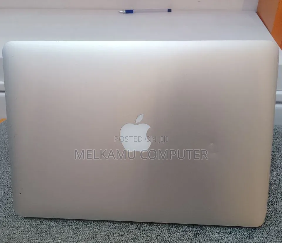 New Laptop Apple MacBook Air 2015 8GB Intel Core i5 SSD 256GB