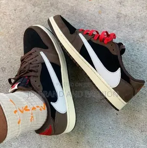 Nike Air Jordan 1 Low × Travis Scott