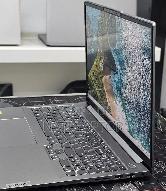 New Laptop Lenovo 32GB AMD Ryzen 7 SSD 512GB